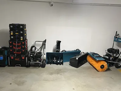 Łódź odśnieżanie Pomoc techniczna koszenie trawy konserwator TRAXKol wypożyczalnia sprzętu usługi remonto/ogrodnicze/kolejowe